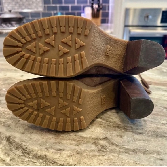 Frye Jen Shearling Short Bootie – Taupe Suede – Women’s 8 - Picture 7 of 7